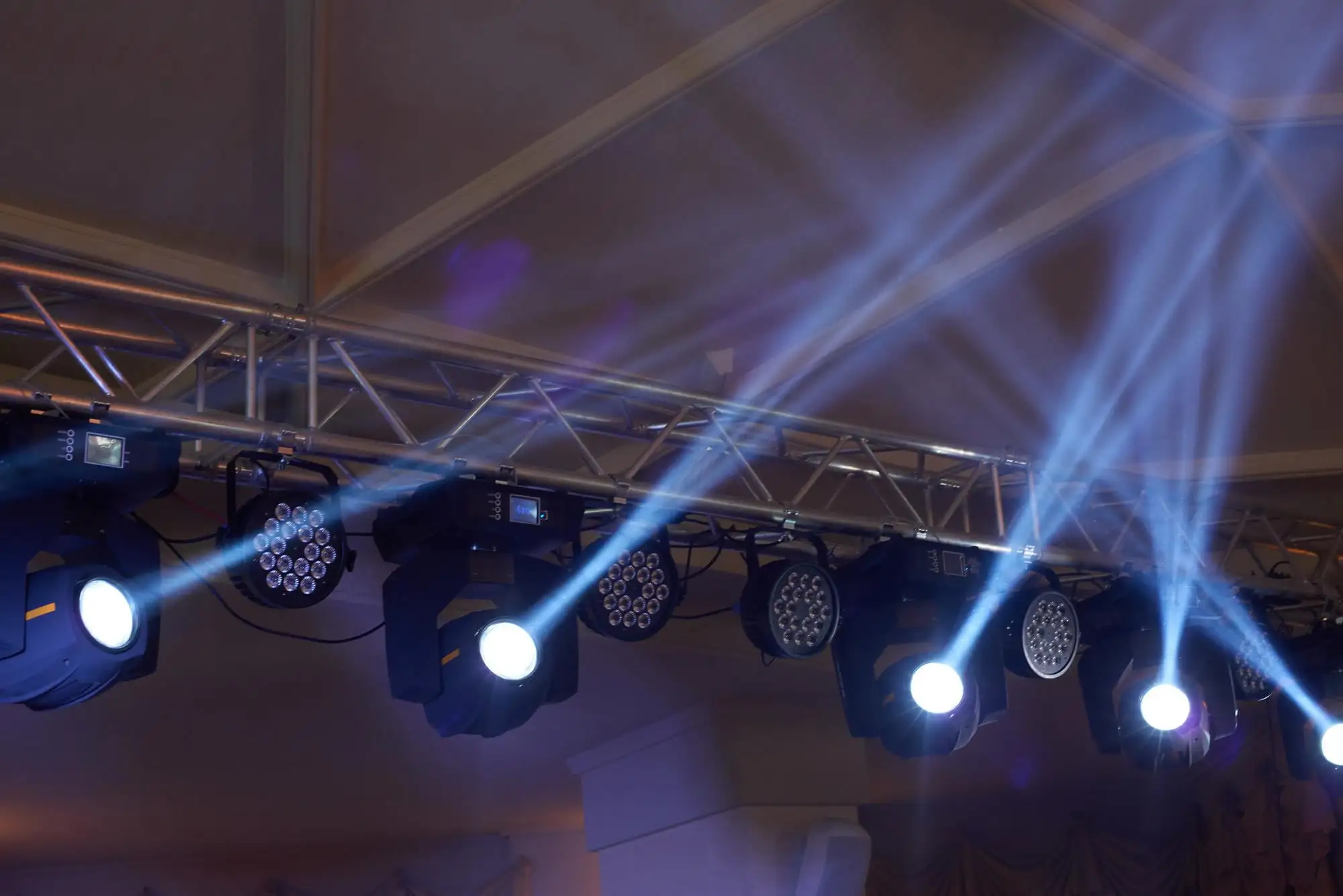 A Nightclub With Best Lighting, Design Ideas - How To Design A Nightclub With Best Lighting Ideas - Vorlane